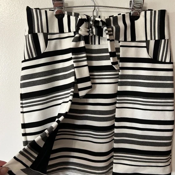 Women's cabi Grandstand Ponte Knit Black White Stripe Faux Wrap Pencil Skirt - Picture 11 of 16